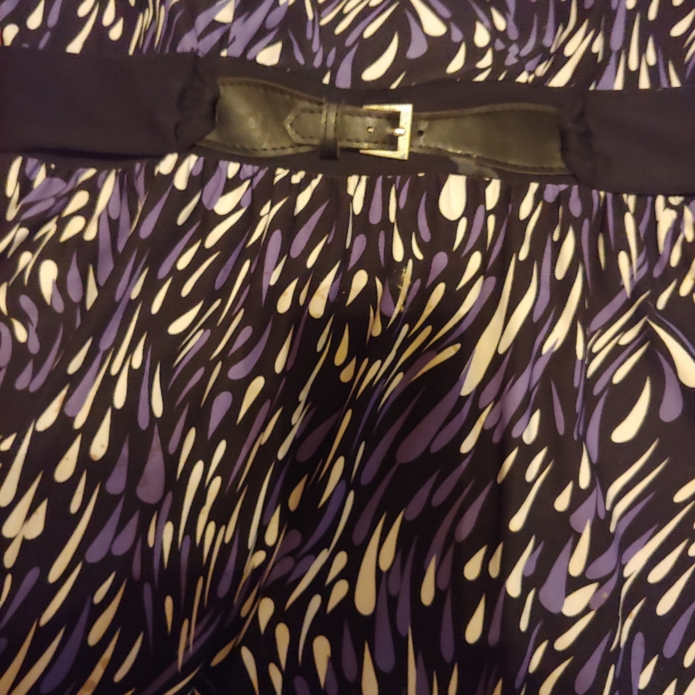 Clothing - Picture 4 of 5